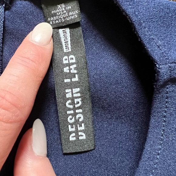 DESIGN LAB/LORD & TAYLOR NAVY BLUE SHORT SLEEVE FITTED MINI DRESS W/ RUFFLE HEM - Picture 6 of 6